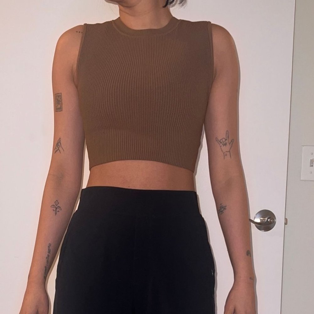 Brown crop top size small
